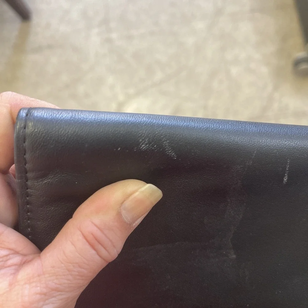 Wilson's Black Genuine Leather Briefcase Portfolio, Clasp Close No Handle W/ Key
